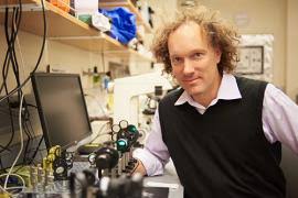 Dan Fletcher (UC Berkeley) working on Coronavirus test using RNA detection